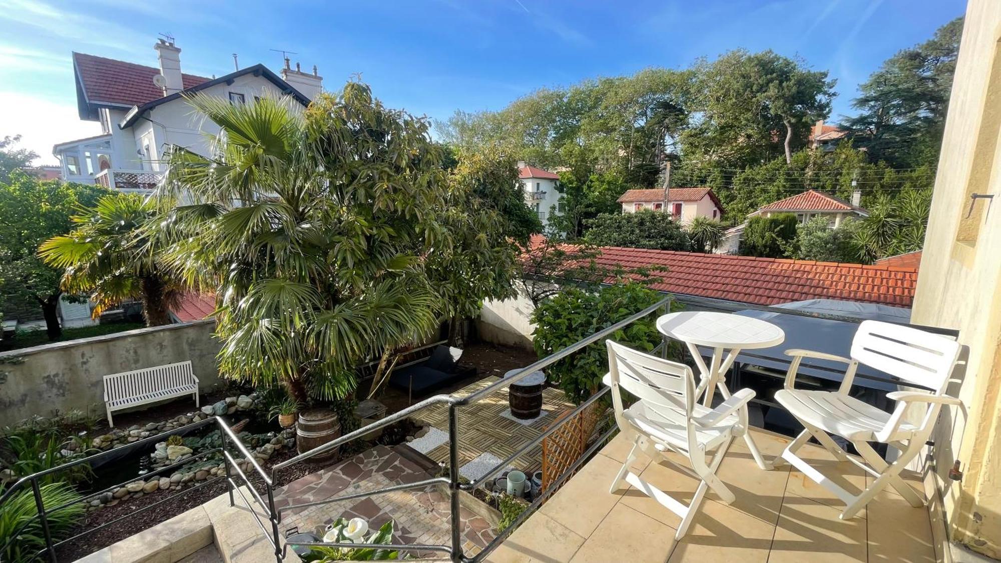Le Doolies - Holiday Inn Biarritz Exteriör bild