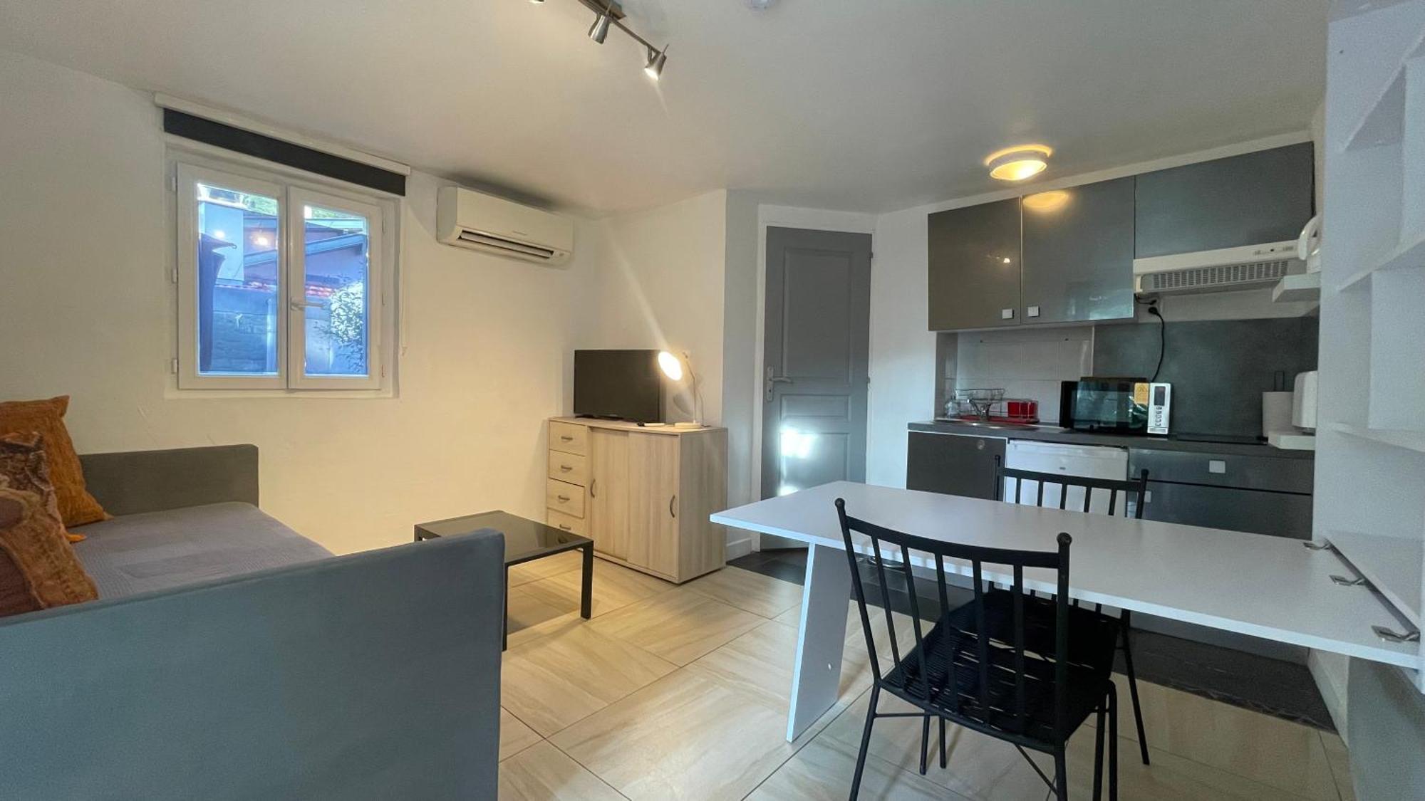 Le Doolies - Holiday Inn Biarritz Exteriör bild